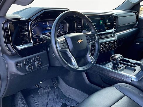 Used 2023 Chevrolet Silverado 1500 LTZ image 14