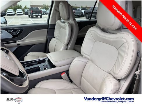 Used 2022 Lincoln Aviator Reserve w/ Equipment Group 201A AWD/4WD image 22