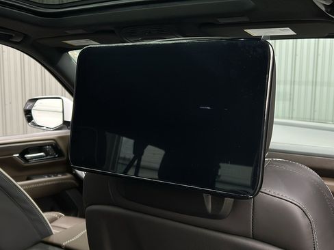 Used 2025 GMC Yukon XL Denali Ultimate image 38