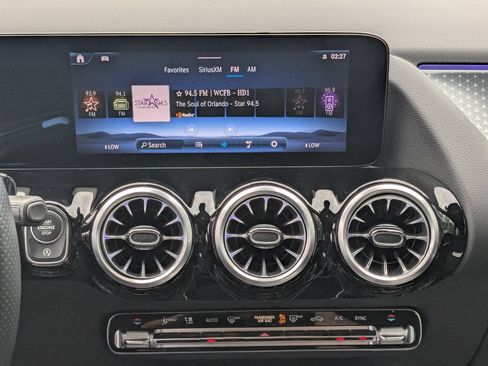 Used 2025 Mercedes-Benz GLA 250 image 5