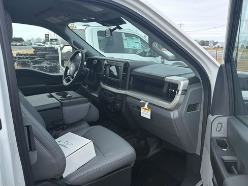 New 2026 Ford F250 XL RWD image 31