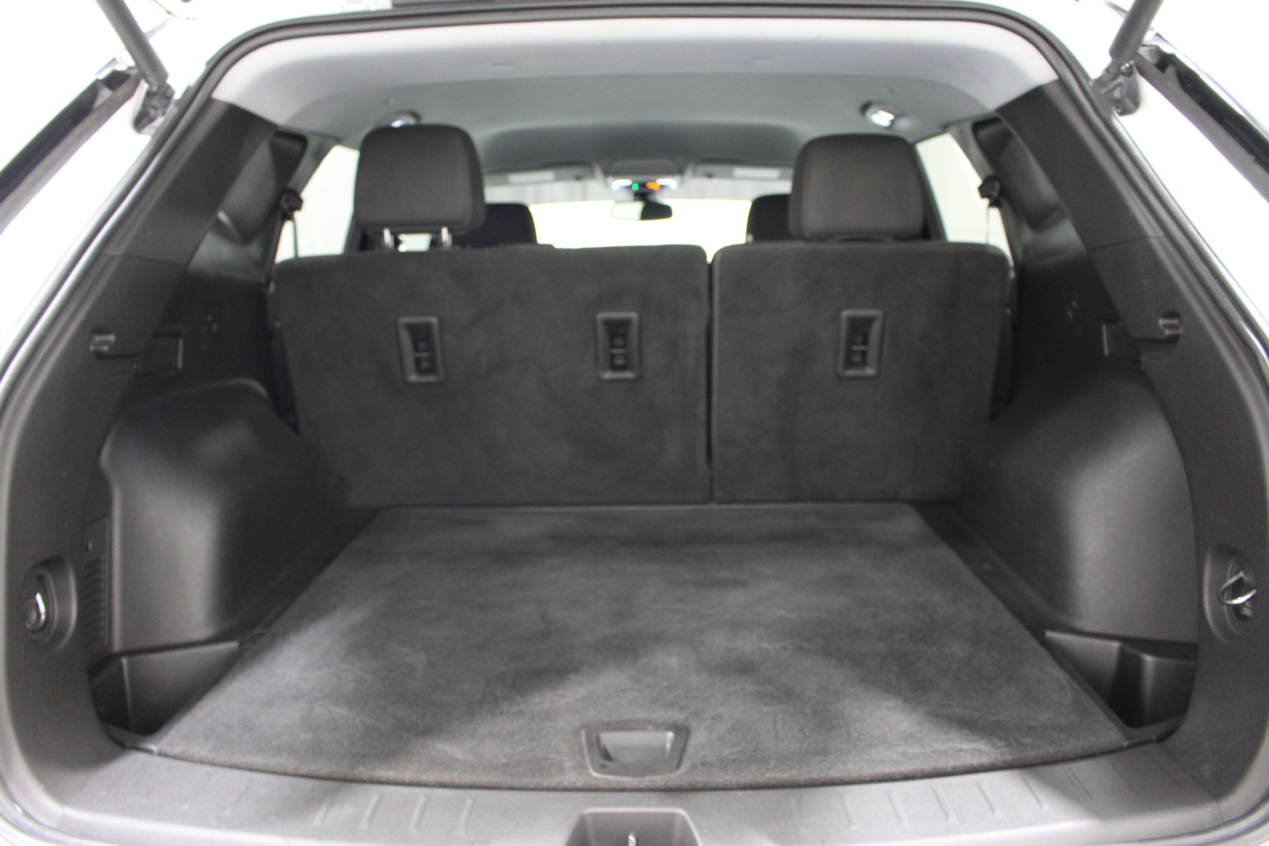 Used 2022 Chevrolet Blazer LT FWD image 23