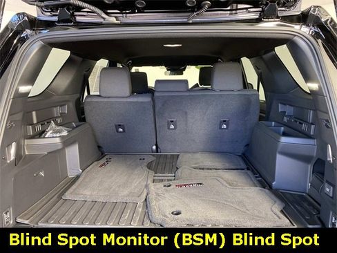 Used 2025 Toyota 4Runner TRD Off-Road image 8