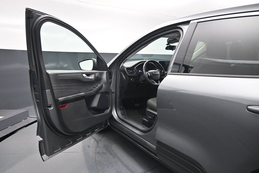 Certified 2023 Ford Escape Active w/ Tech Pack #2 FWD image 9