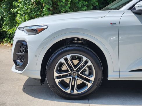 Certified 2026 Audi Q5 2.0T AWD/4WD image 13