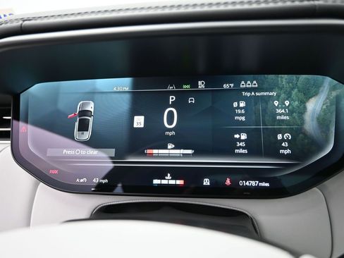 Used 2025 Land Rover Range Rover Sport Autobiography image 15