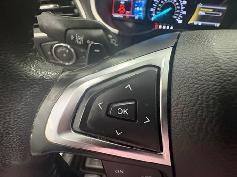 Used 2019 Ford Edge SEL w/ Equipment Group 201A AWD/4WD image 17