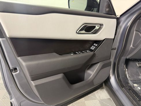 New 2026 Land Rover Range Rover Velar Dynamic SE image 10