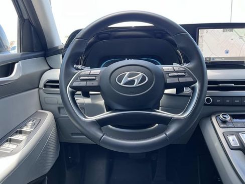 Certified 2025 Hyundai Palisade SEL FWD image 14