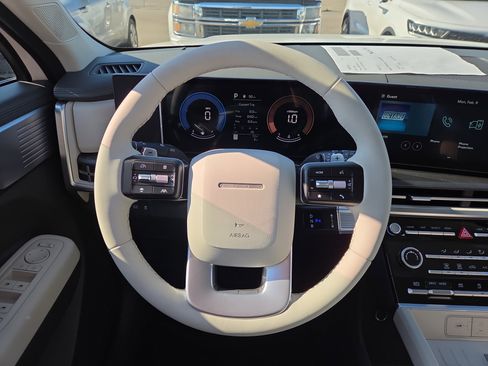 New 2026 Hyundai Santa Fe SE image 10