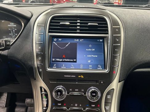 Used 2020 Lincoln Nautilus Reserve w/ Equipment Group 201A AWD/4WD image 17