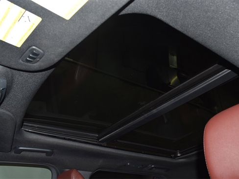 Used 2024 Ford Expedition Limited image 14