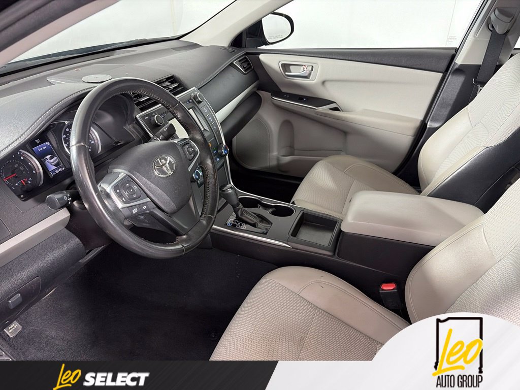 Used 2017 Toyota Camry SE FWD image 10