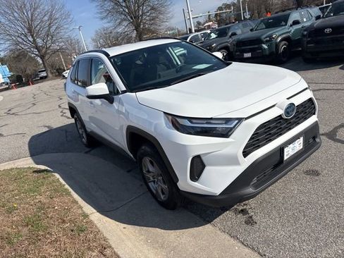 Used 2024 Toyota RAV4 LE image 5