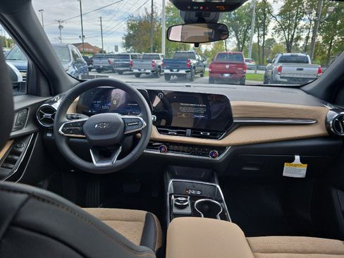 New 2026 Chevrolet Equinox ACTIV w/ Convenience Package III image 18