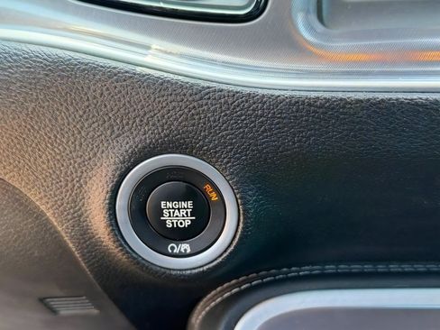 Used 2022 Dodge Challenger R/T RWD image 30
