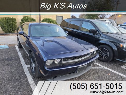 Used 2013 Dodge Challenger SXT image 10