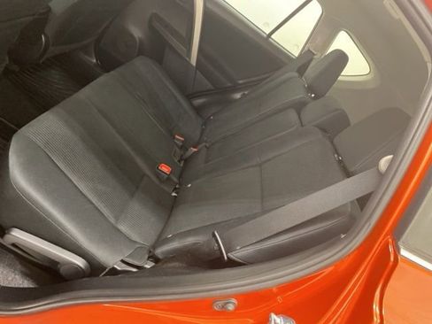 Used 2015 Toyota RAV4 LE FWD image 24