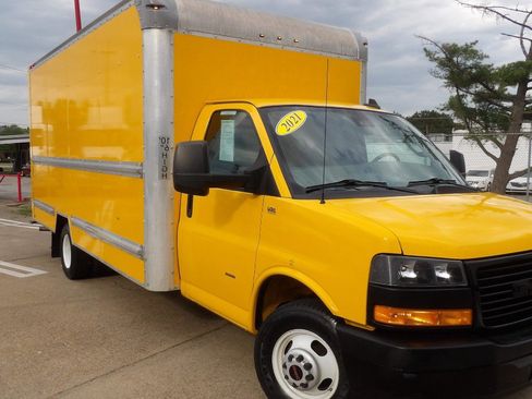 Used 2021 GMC Savana 3500 Extended w/ Power Convenience Package RWD image 1