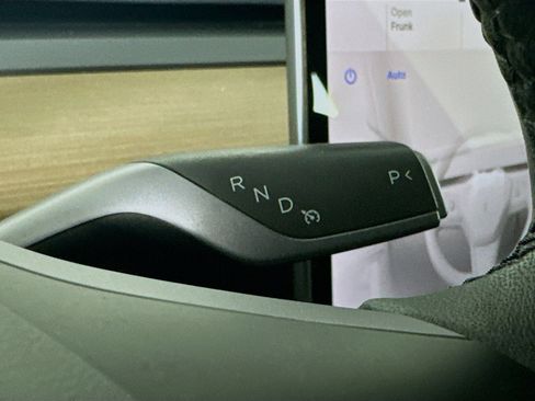 Used 2024 Tesla Model Y Long Range image 24