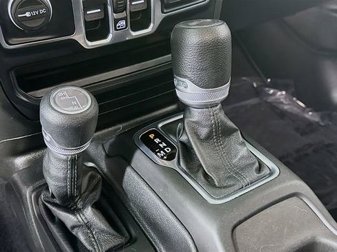 Used 2023 Jeep Wrangler Sport S image 16