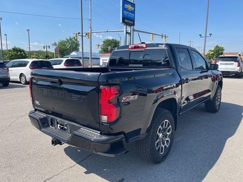 Used 2024 Chevrolet Colorado Z71 w/ Z71 Convenience Package 2 AWD/4WD image 3