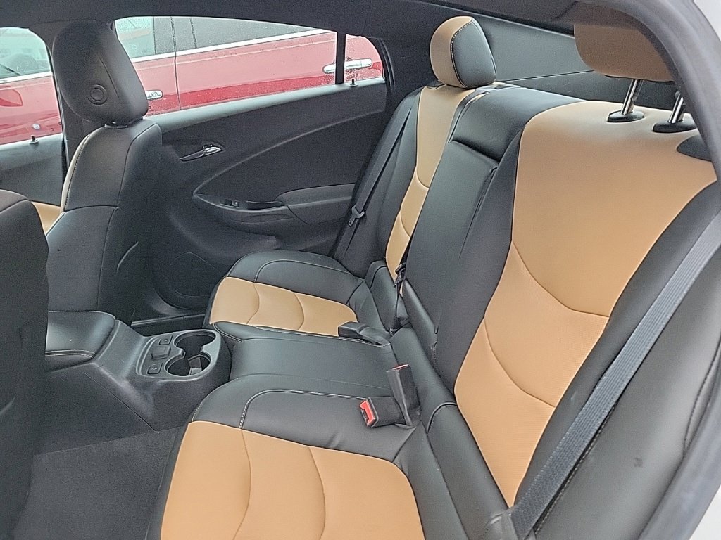 Used 2018 Chevrolet Volt Premier w/ Driver Confidence Package FWD image 12