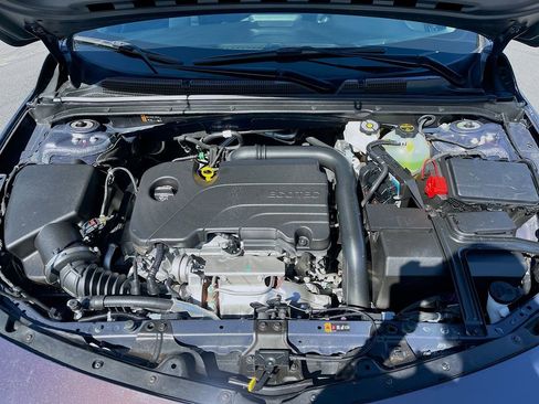 Used 2025 Chevrolet Malibu RS FWD image 27