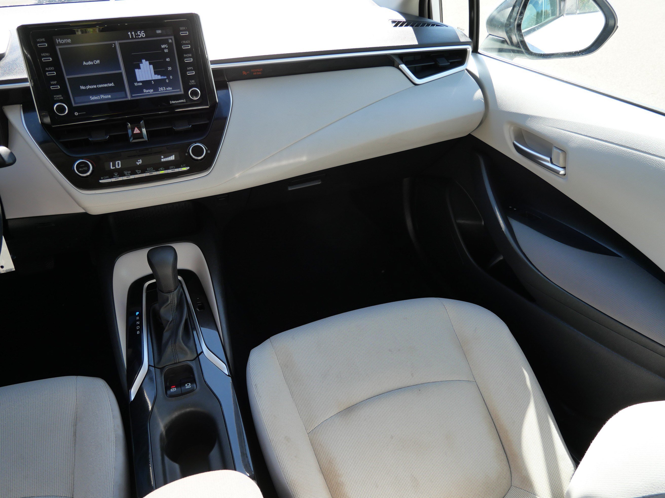 Used 2021 Toyota Corolla LE FWD image 11