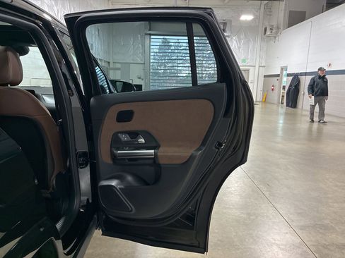 Used 2025 Mercedes-Benz GLA 250 4MATIC image 29