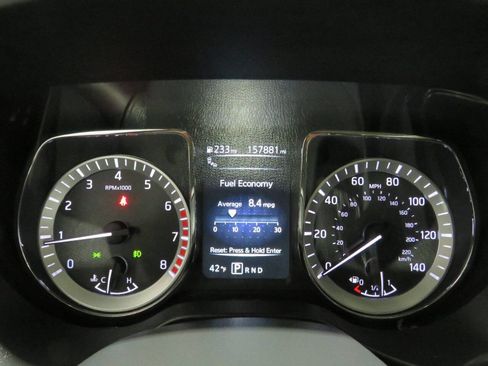 Used 2017 Nissan Titan SL w/ SL Towing Convenience Package image 17