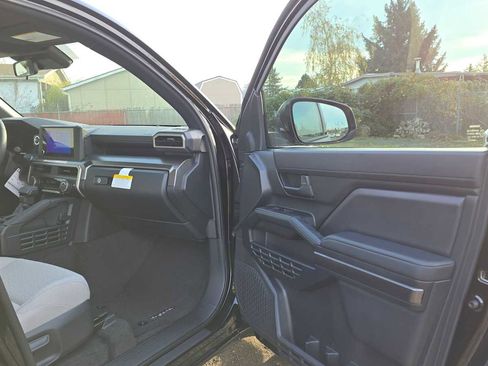 Certified 2025 Toyota 4Runner SR5 image 10