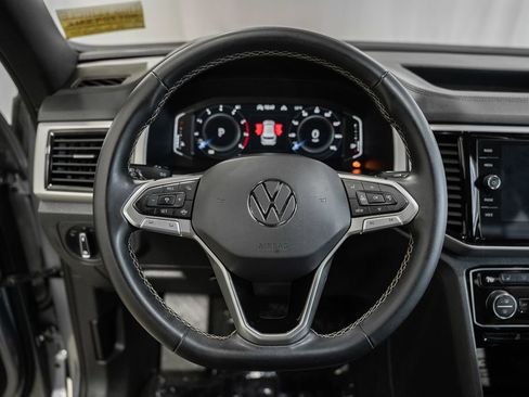 Used 2022 Volkswagen Atlas Cross Sport SE AWD/4WD image 34