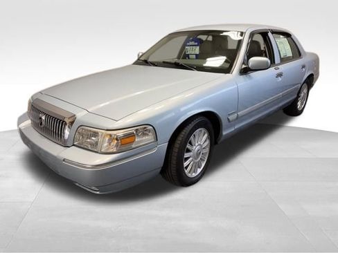 Used 2010 Mercury Grand Marquis LS RWD image 1