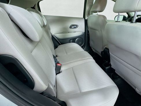 Used 2016 Honda HR-V LX image 31