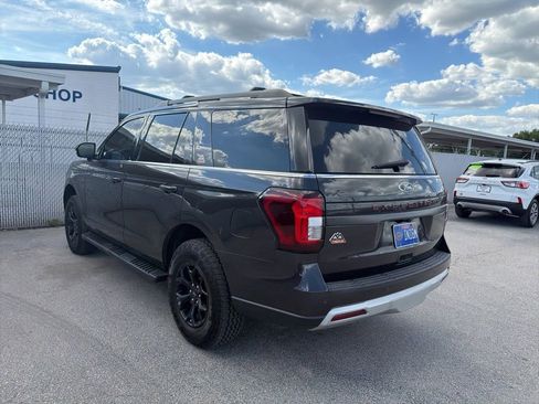 Used 2022 Ford Expedition Timberline image 6