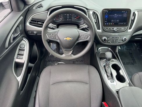 Used 2024 Chevrolet Malibu LT image 17