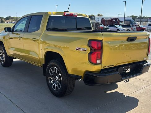Used 2023 Chevrolet Colorado Z71 w/ Z71 Convenience Package 2 image 7