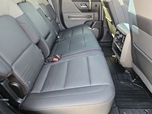 Used 2024 GMC Hummer EV 3X image 30