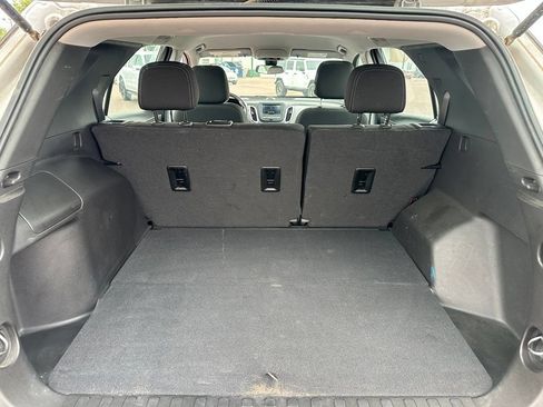 Used 2022 Chevrolet Equinox LS AWD/4WD image 27