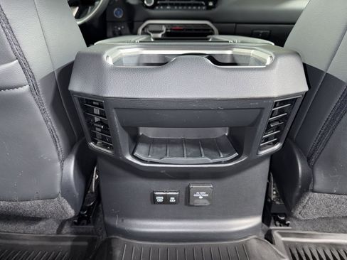 Used 2024 Toyota Tundra Limited AWD/4WD image 16