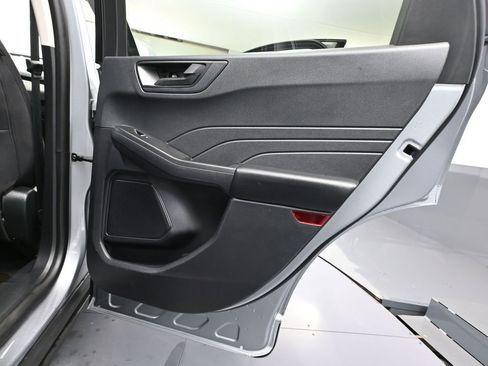 Used 2022 Ford Escape SE w/ Convenience Package FWD image 41