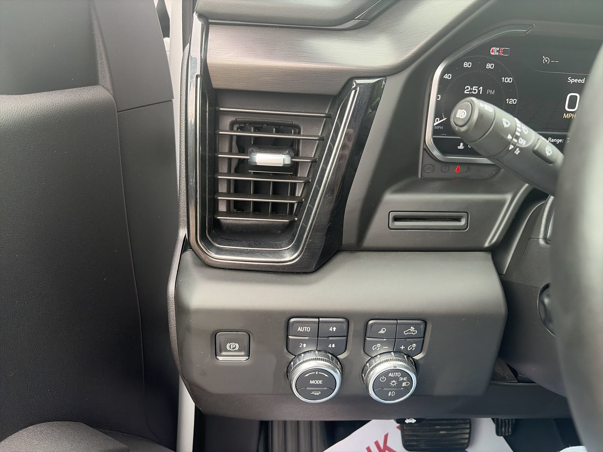Used 2025 GMC Sierra 1500 AT4 AWD/4WD image 19