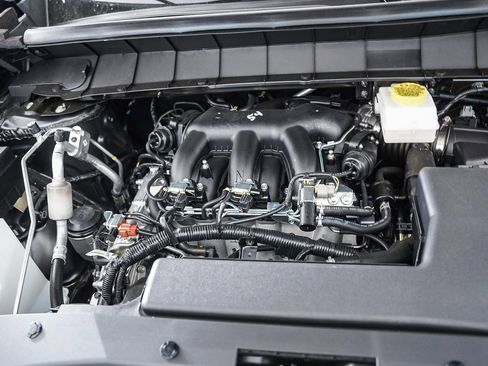 New 2025 Nissan Pathfinder S image 13