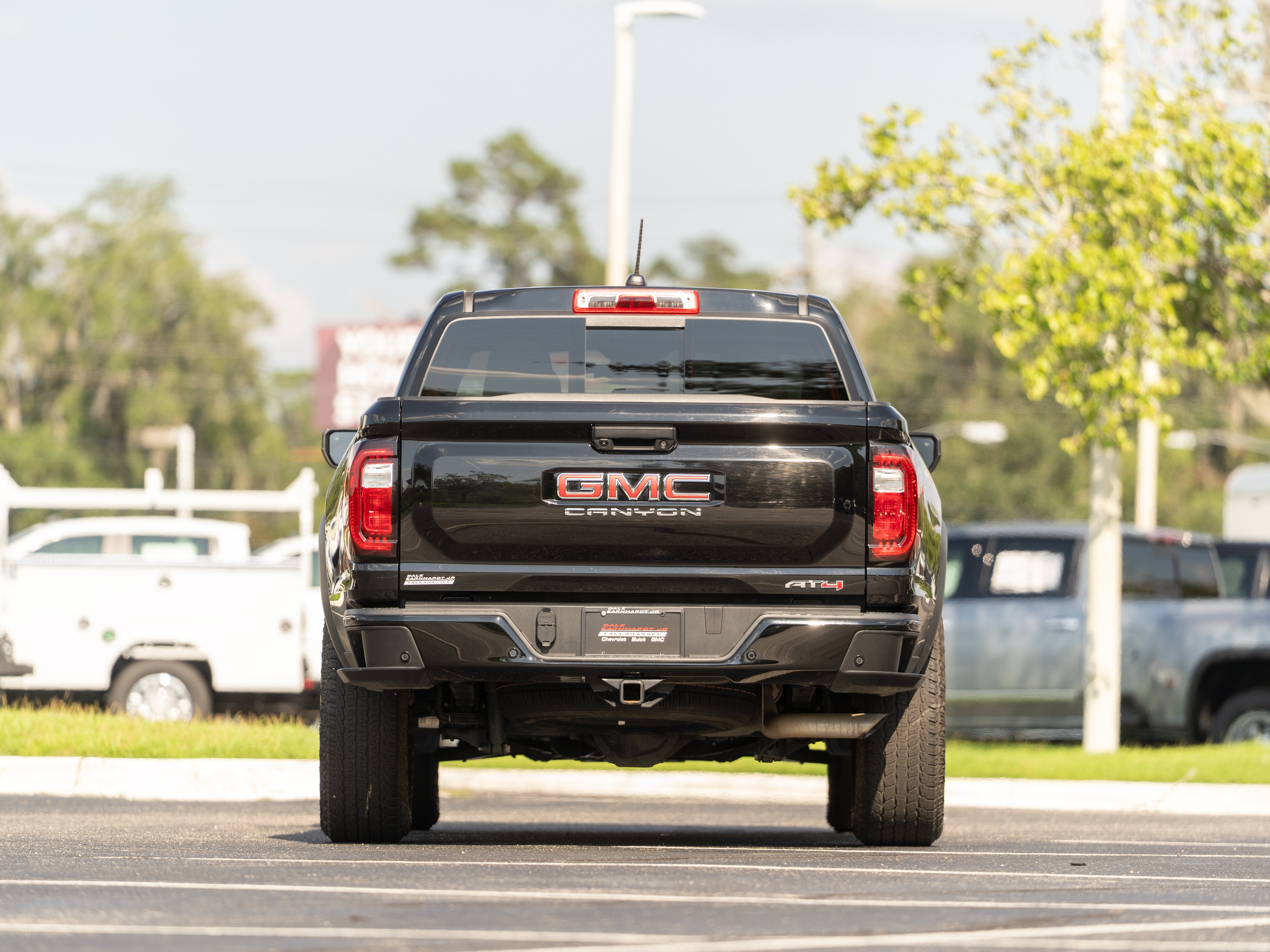 Used 2025 GMC Canyon AT4 w/ Technology Plus Package AWD/4WD image 42