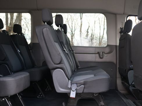 Used 2022 Ford Transit 350 XLT image 21