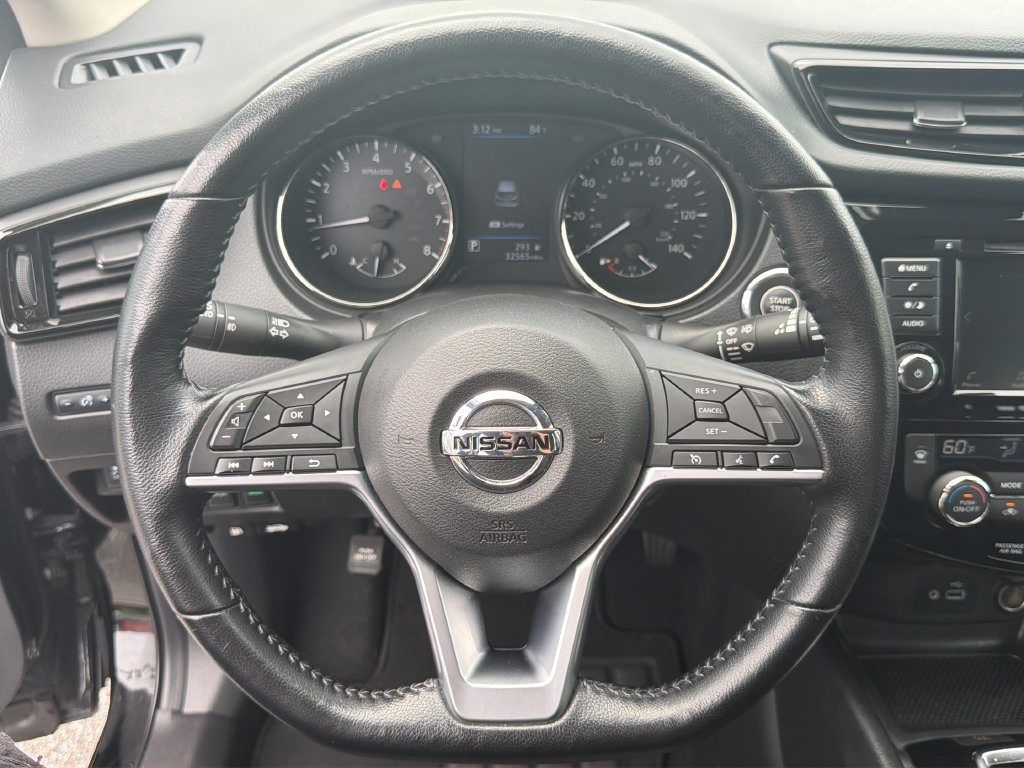 Used 2022 Nissan Rogue Sport SV AWD/4WD image 33
