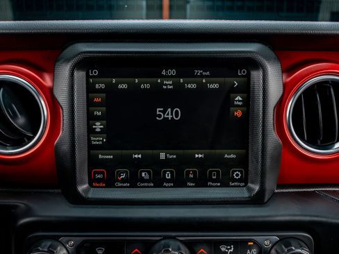 Used 2022 Jeep Wrangler Rubicon AWD/4WD image 24