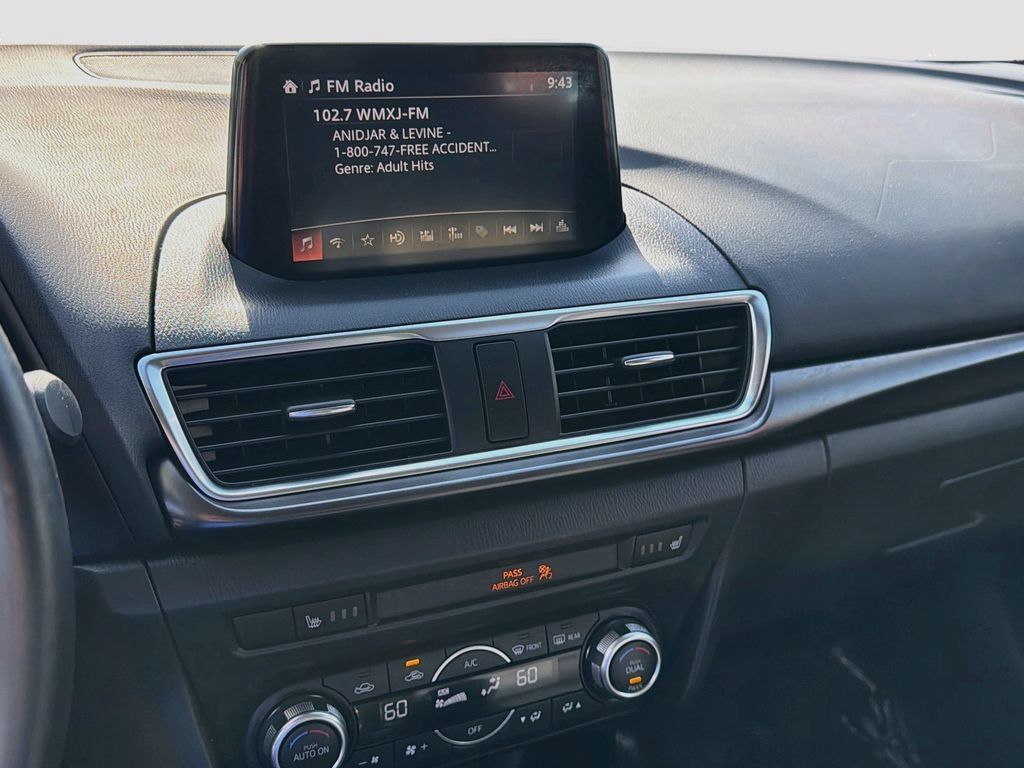 Used 2018 MAZDA MAZDA3 Grand Touring FWD image 12