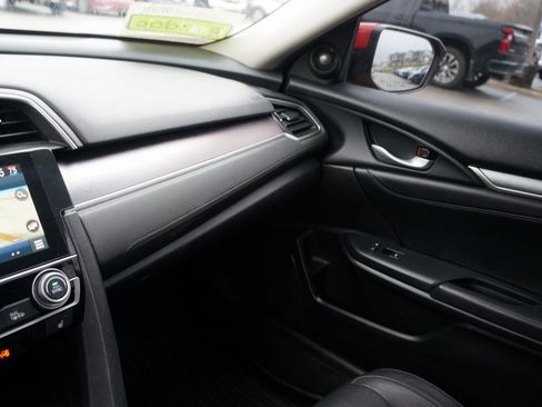 Used 2017 Honda Civic Touring image 28